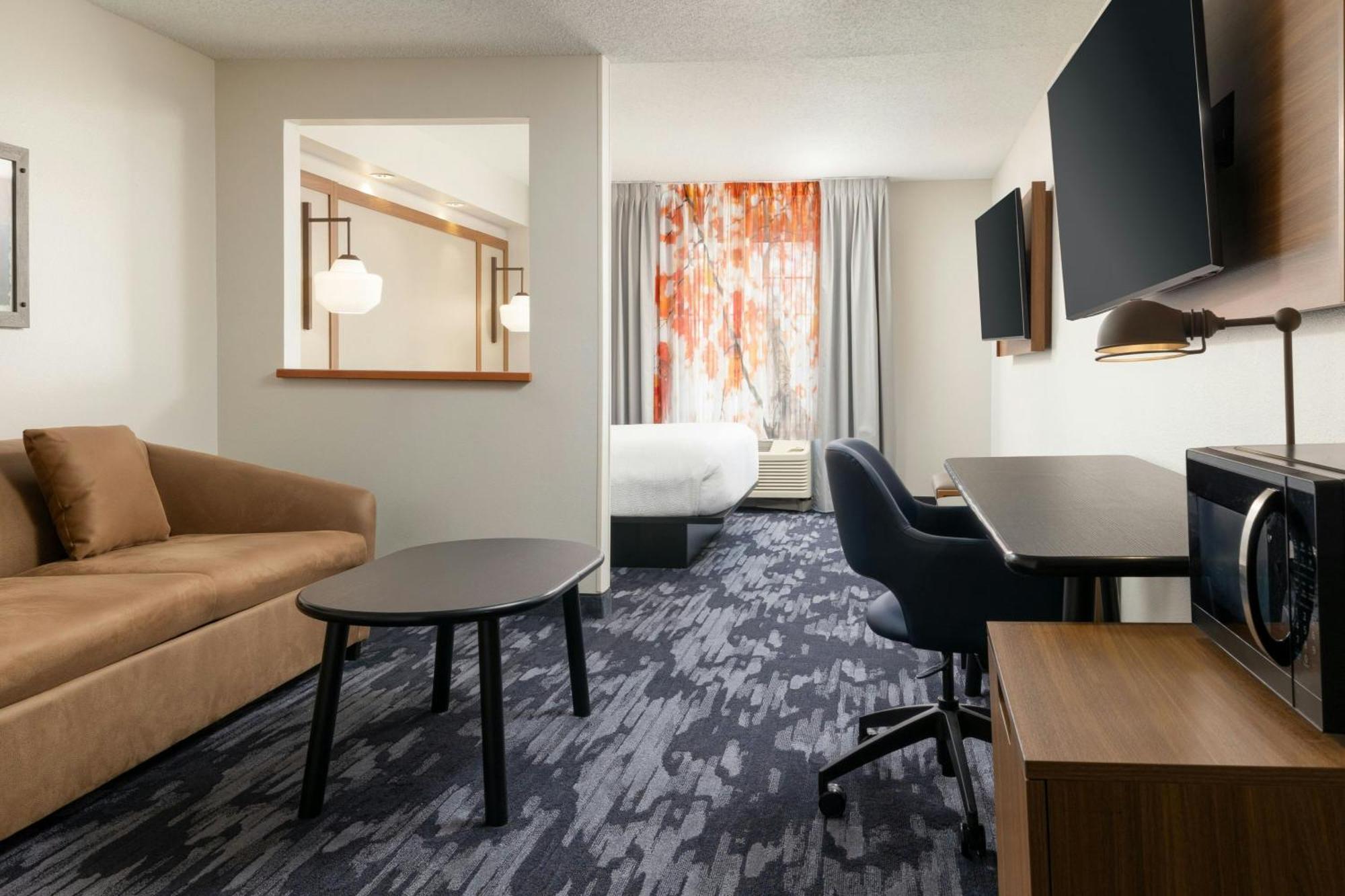 Fairfield Inn And Suites By Marriott Cincinnati Eastgate Exterior photo