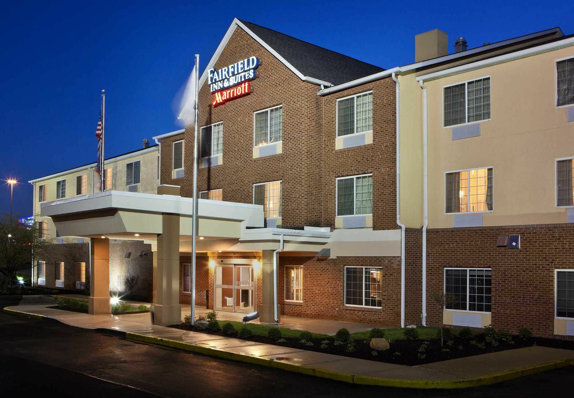 Fairfield Inn And Suites By Marriott Cincinnati Eastgate Exterior photo
